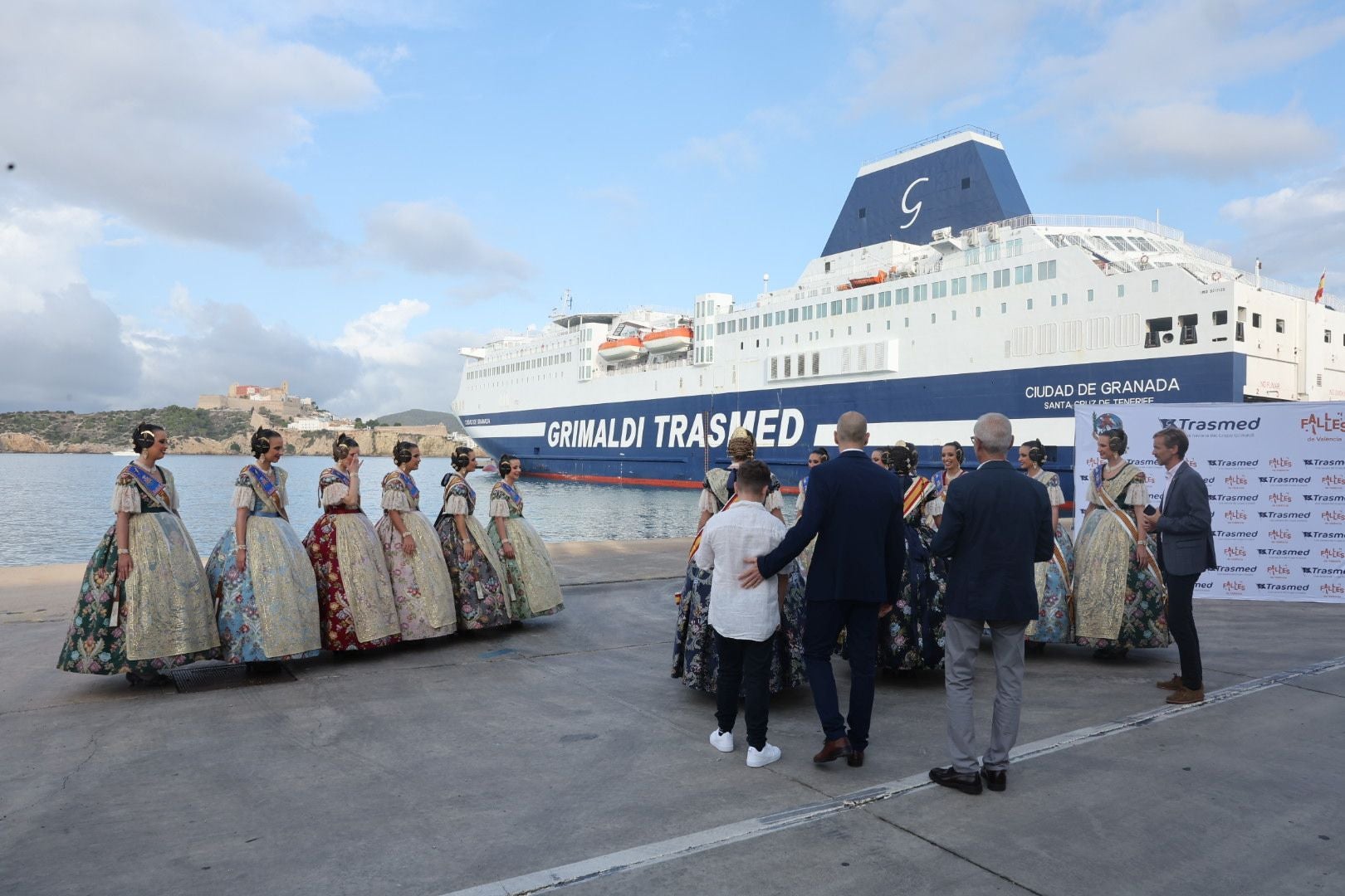 Las candidatas a Fallera Mayor de Valencia visitan Ibiza