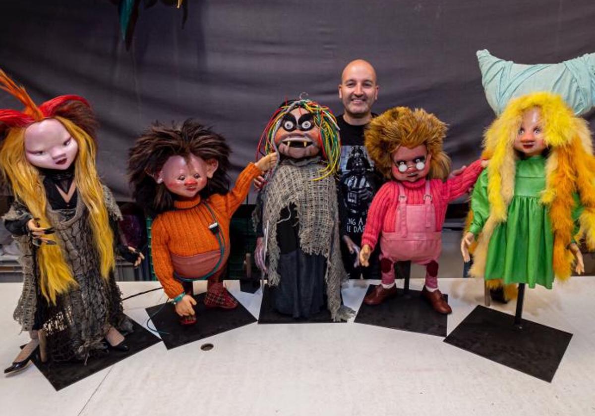 Marionetas de La Bruja Avería y los electroduentes, protagonistas de 'La bola de cristal'.