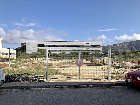 Los terrenos donde va el centro de día y el CEAM.