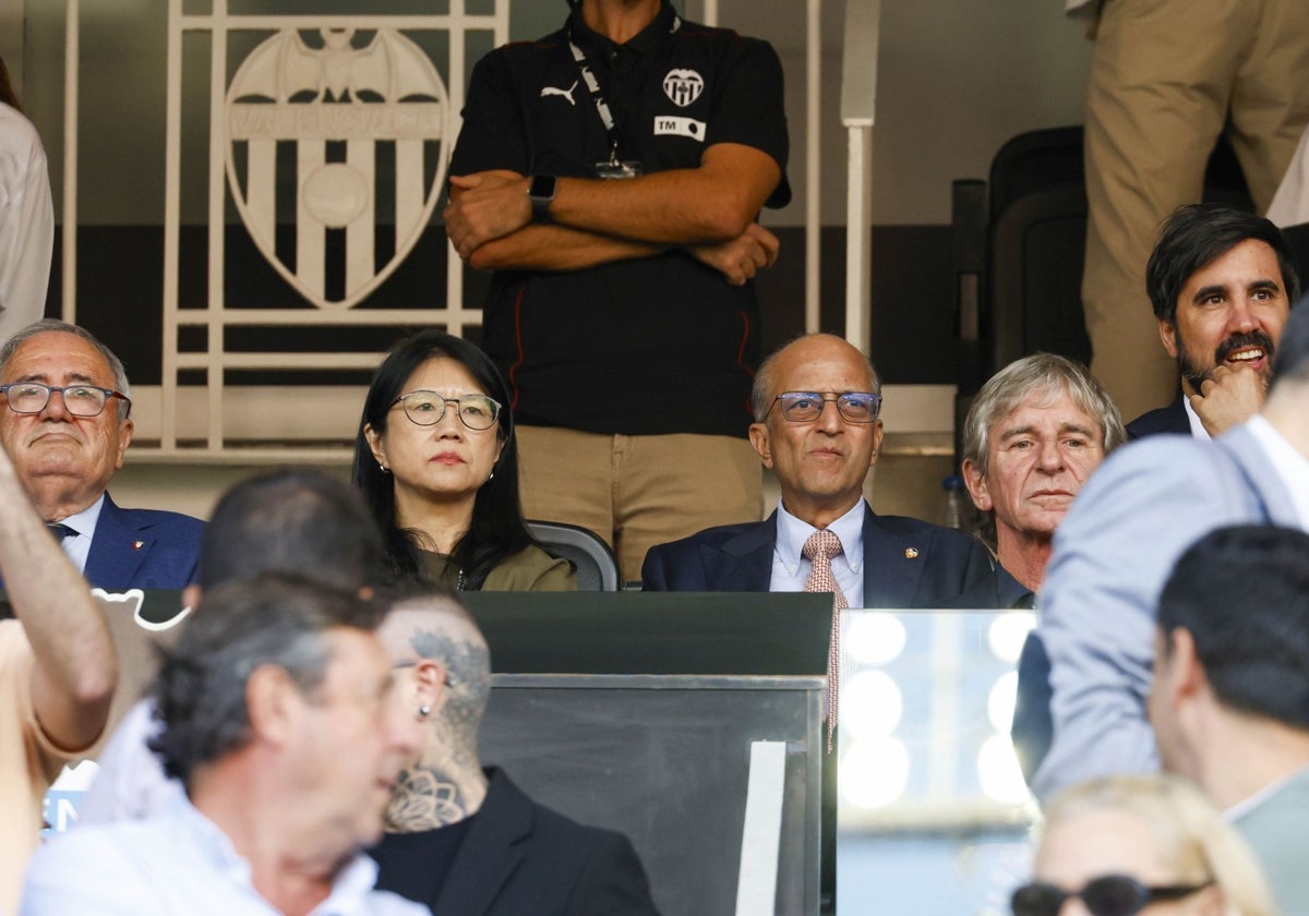 Layhoon y Kalimuddin, en el palco este martes en el partido contra Osasuna.