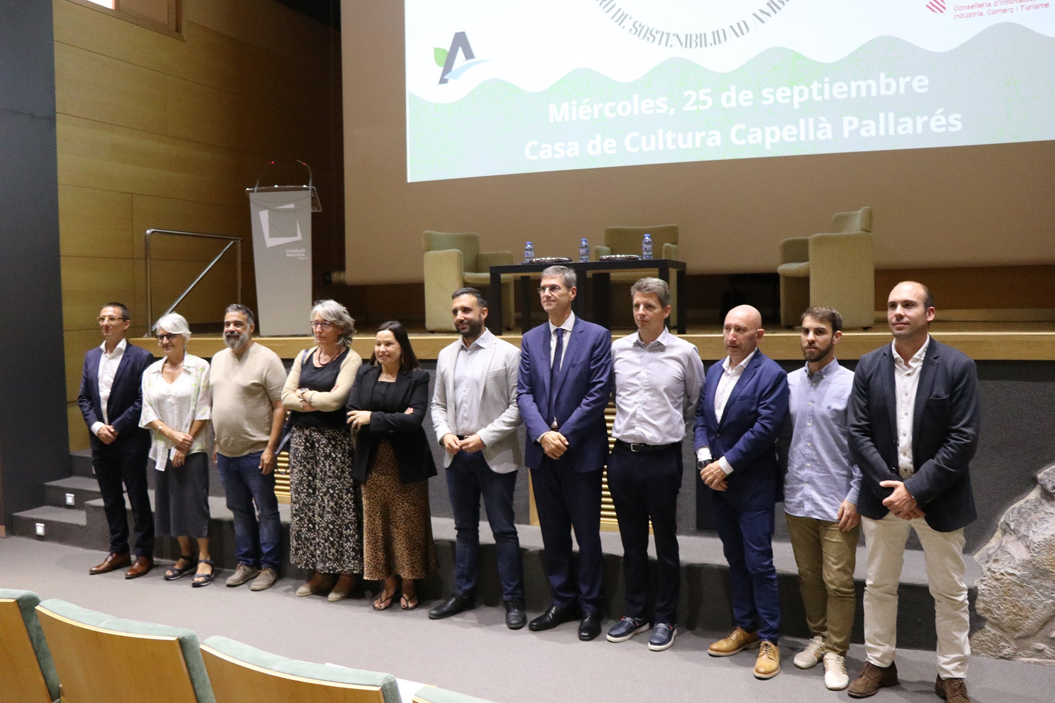 Algunos de los participantes en el Foro.