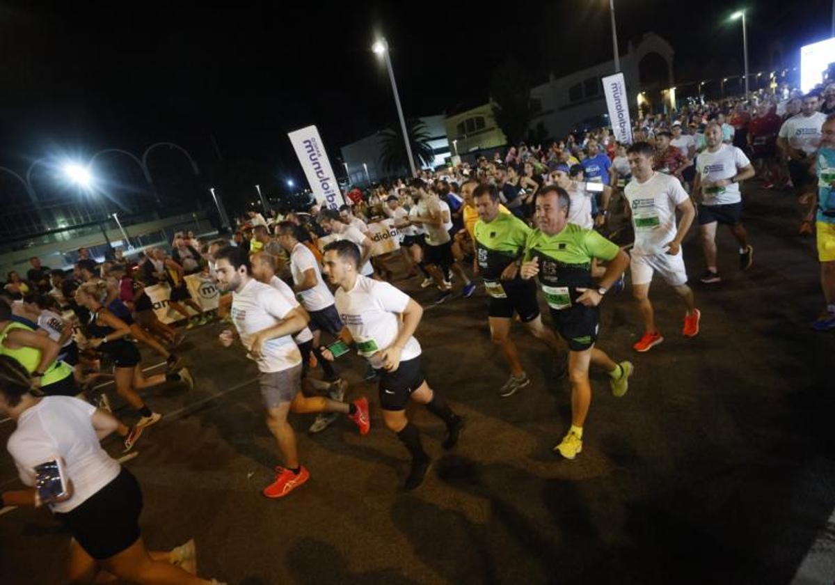 Participantes en la 15K Nocturna de Valencia, en una imagen de archivo.