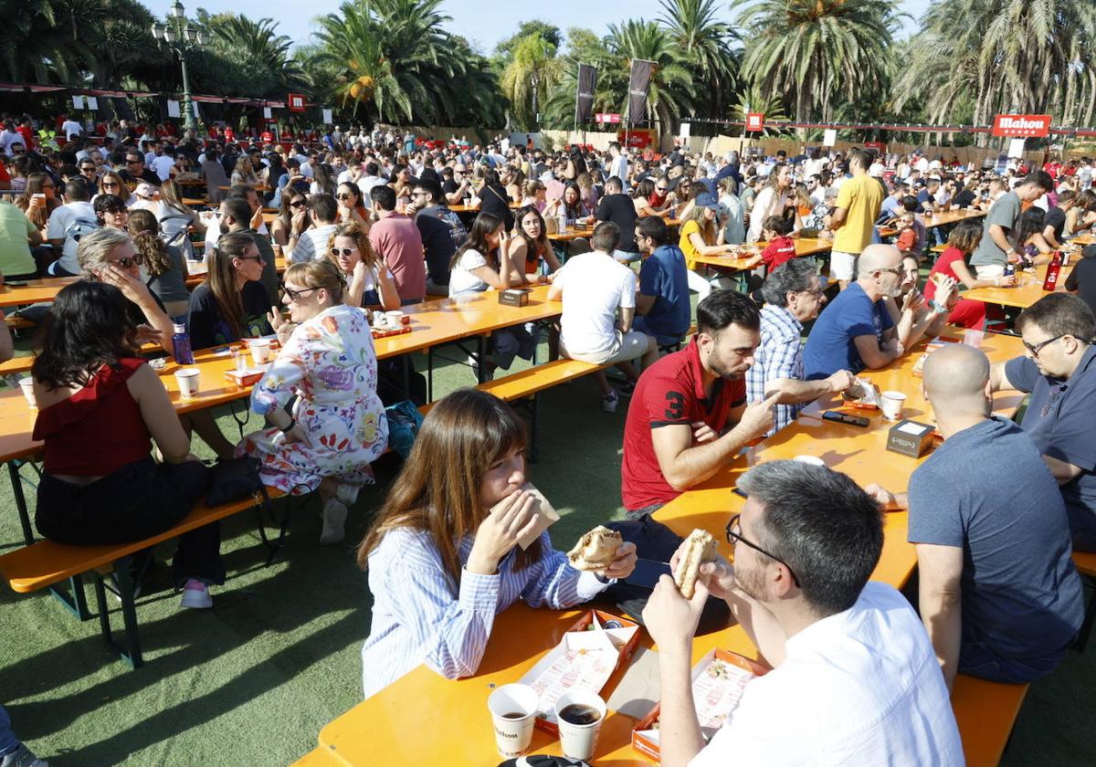 Valencia bate un récord Guinness gracias a su tradicional &#039;esmorzaret&#039;