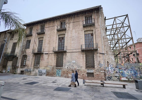 Fachada del Palau dels Eixarchs.