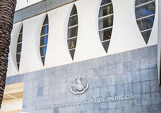 José Nebot y Enrique Gastaldi, este lunes en el Colegio de Médicos donde se celebra el congreso.
