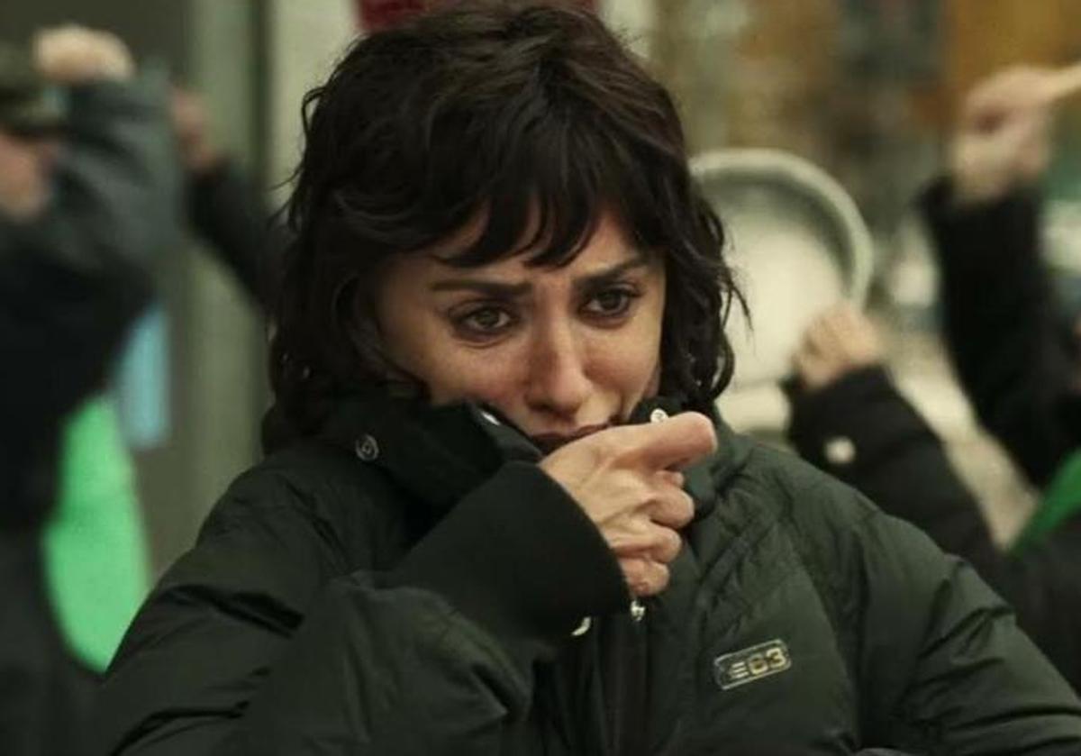 Un fotograma de 'En los márgenes', película protagonizada por Penélope Cruz.