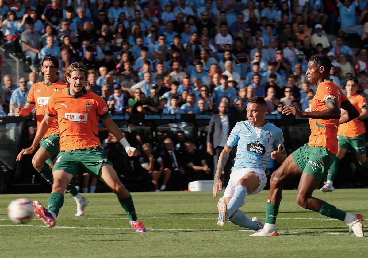 Yarek y Mosquera, ante el Celta.