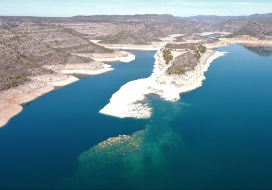 Vista del embalse de Tous.