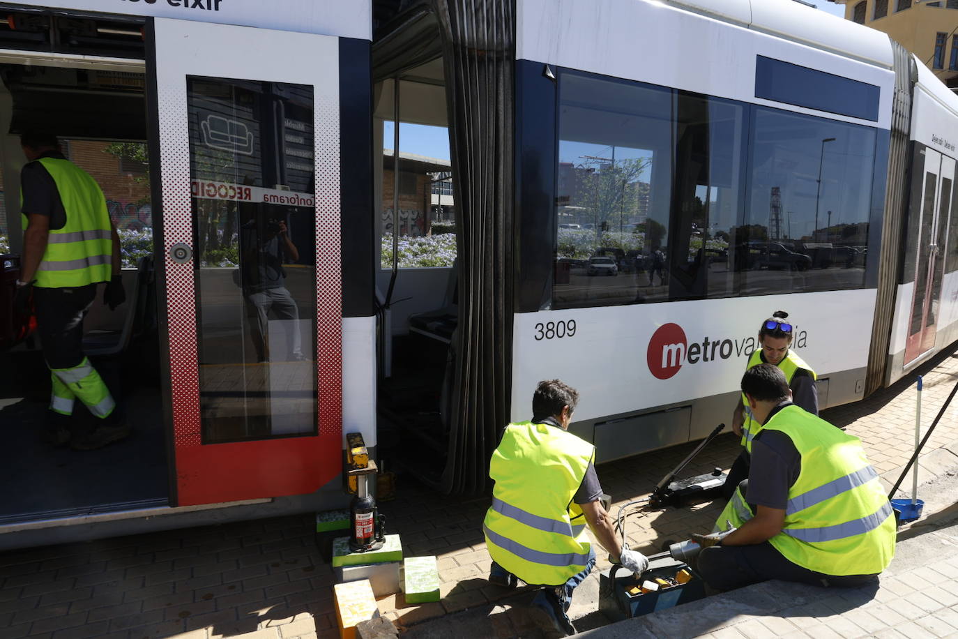 Fotos del accidente entre dos tranvías en Valencia