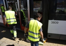 Fotos del accidente entre dos tranvías en Valencia