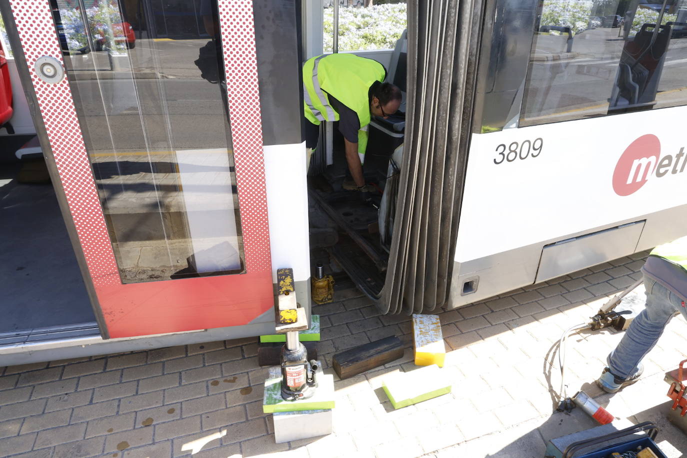 Fotos del accidente entre dos tranvías en Valencia