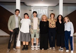 Los responsables de la Mutant junto con creadores escénicos, en la presentación de la temporada.