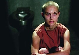 Dos películas de ciencia ficción, una de culto con Natalie Portman y otra que mezcla vikingos con extraterrestres, para ver gratis hoy en televisión