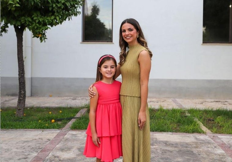 Ainhoa Gómez, candidata a fallera mayor infantil de Valencia, y Claudia Ausina, candidata a fallera mayor de Valencia.