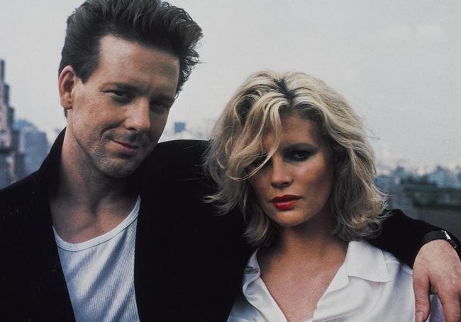 Mickey Rourke y Kim Basinger en 'Nueve semanas y media'.