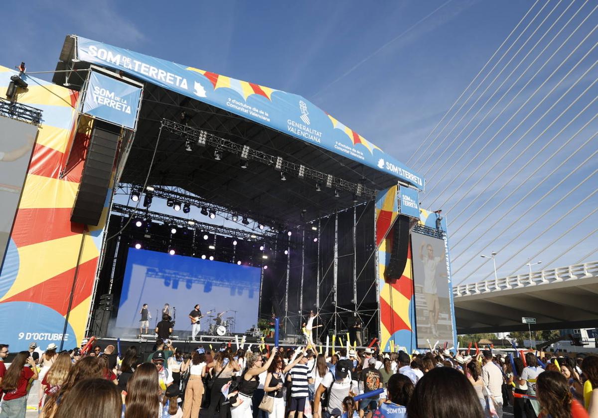 El festival &#039;Som de la terreta&#039; pone a bailar a la Ciudad de las Artes