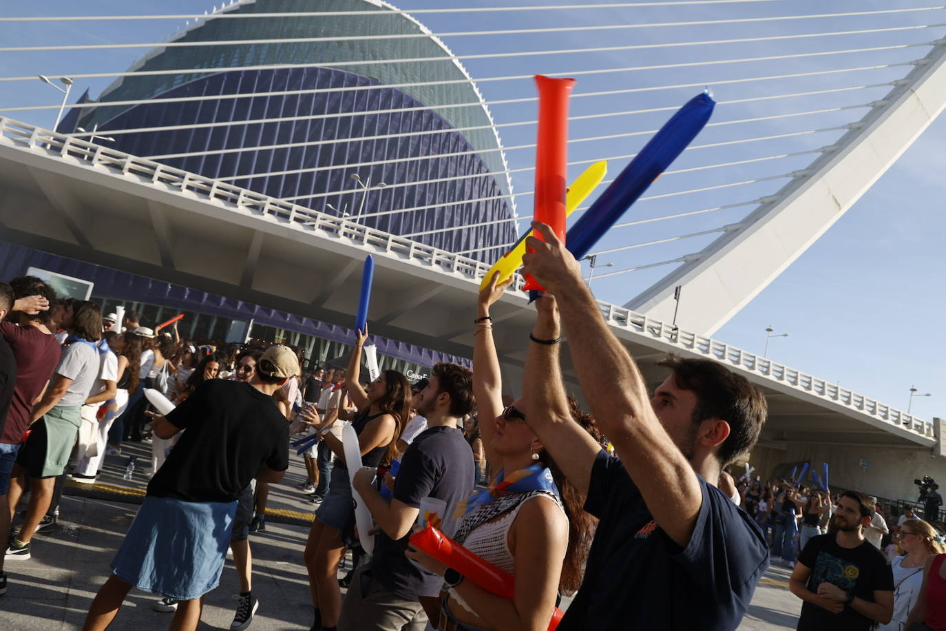 El festival &#039;Som de la terreta&#039; pone a bailar a la Ciudad de las Artes