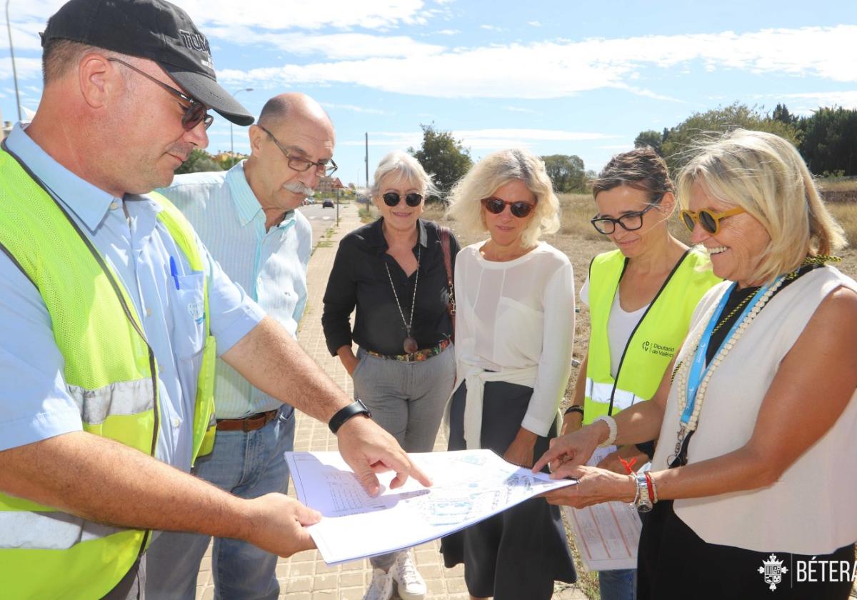 Visita a la sboras de la alcaldesa Elía Verdevío, junto a otros miembros del Gobierno local.