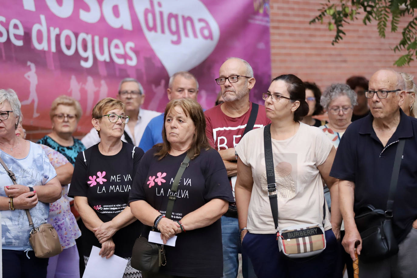 La Malvarrosa se manifiesta contra la droga y por un plan para las Casitas Rosas