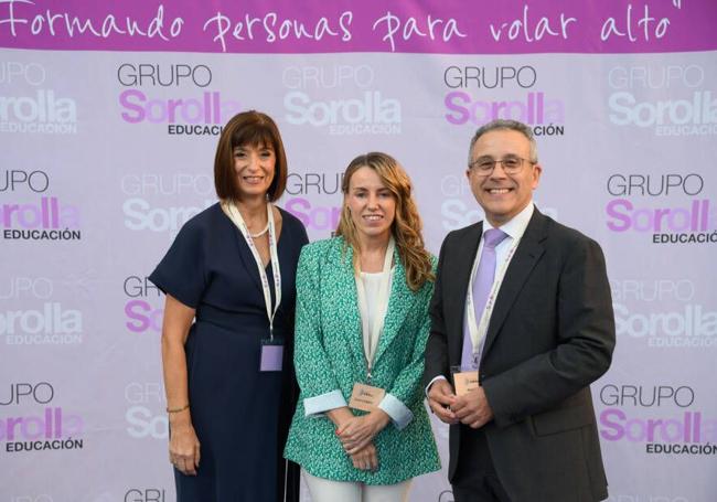 Julia Climent, junto a Mayte Ramos y Ramón Rodriguez