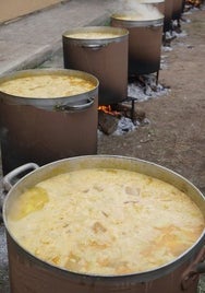 Calderas de arròs amb fesols i naps.