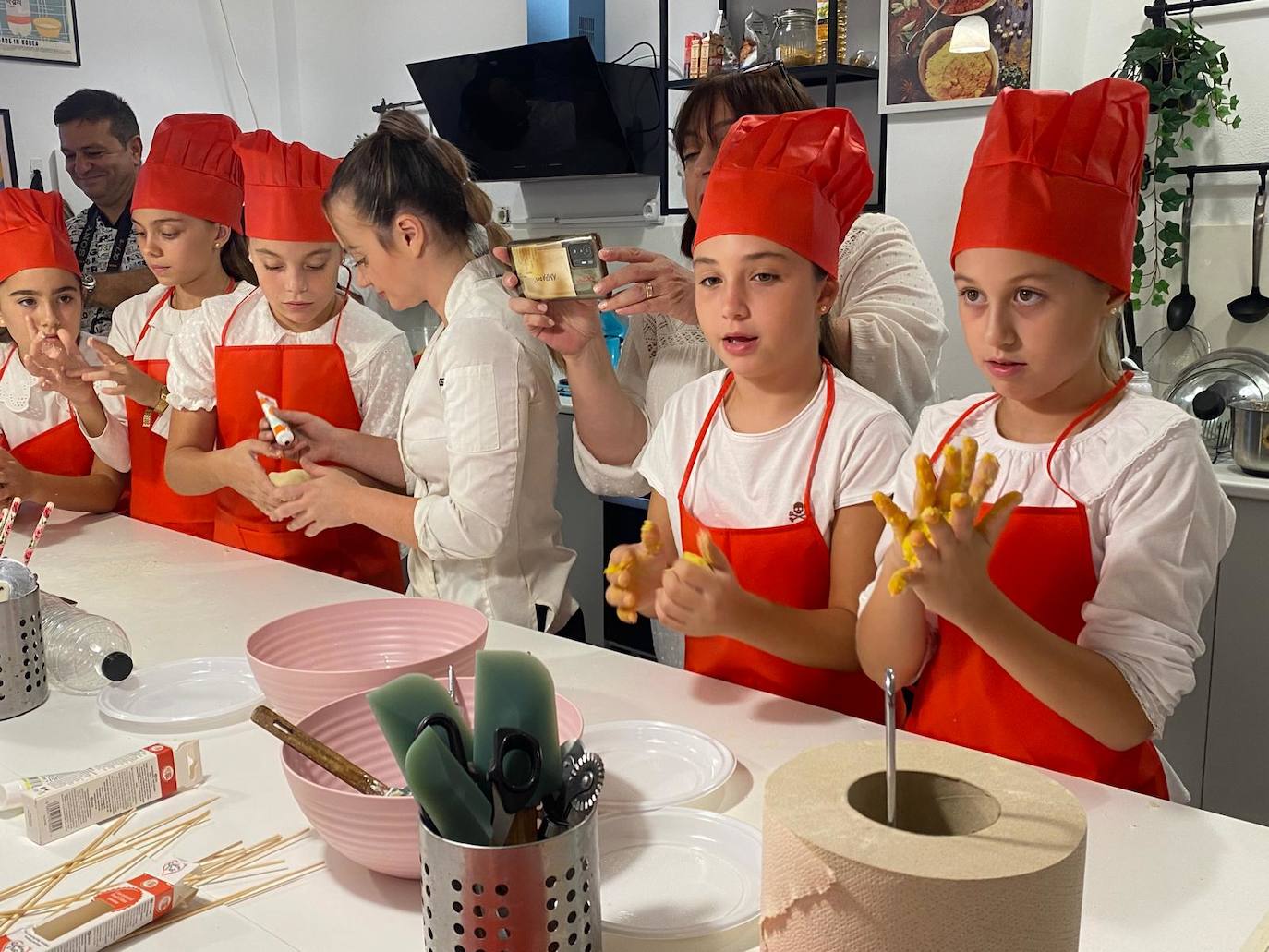 La corte infantil fallera juega a &#039;Masterchef&#039;