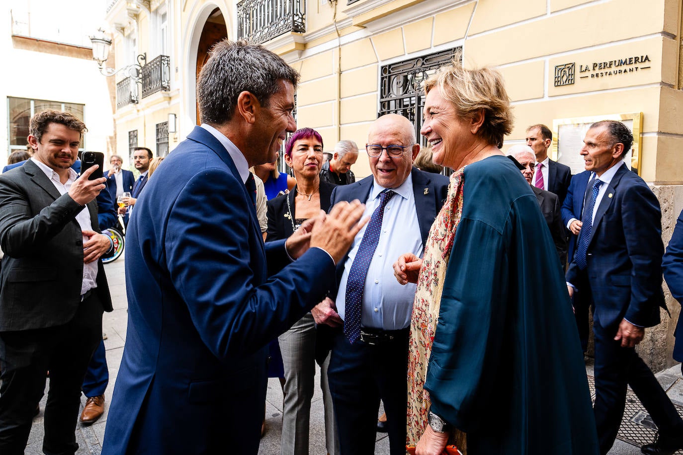 La sociedad valenciana acude a la recepción de la Generalitat por el 9 d&#039;Octubre