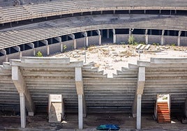 Aspecto actual de las obras del nuevo estadio, paradas desde febrero de 2009.