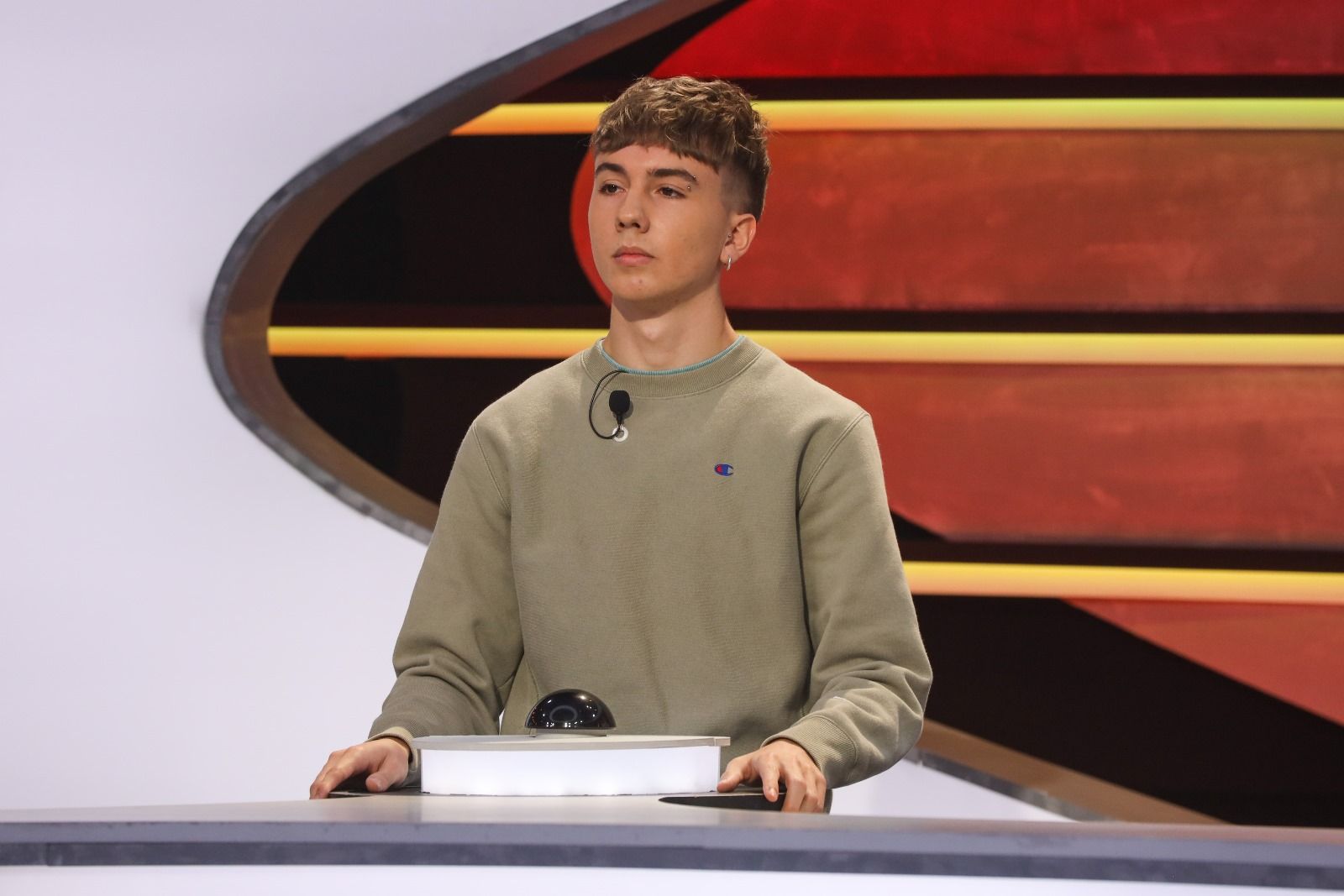 Quién es Álvaro Gamboa, el joven madrileño que conquista a la audiencia de 'Cifras y letras'