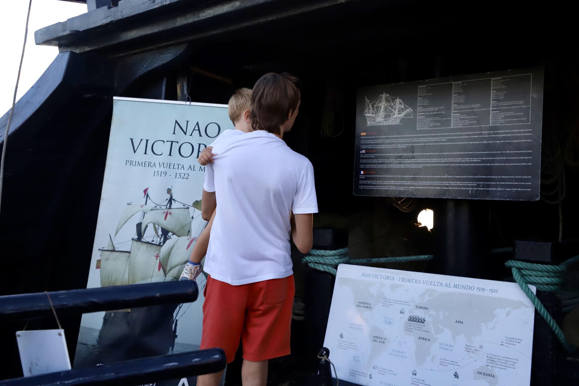 La Nao Victoria, en imágenes: así es la embarcación que llega a Valencia