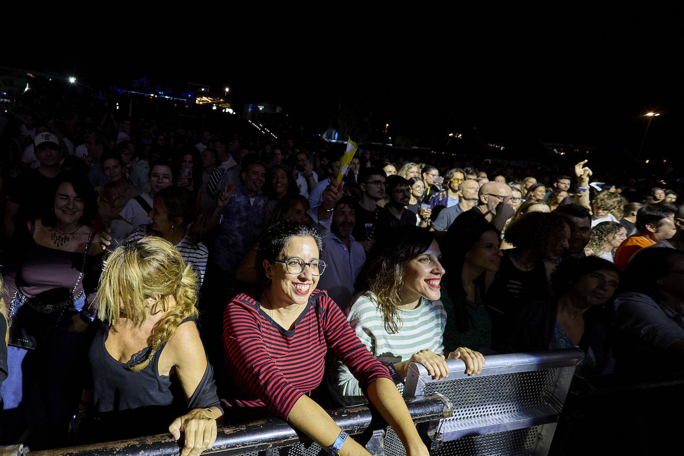 El festival Love to Rock llena de música La Marina