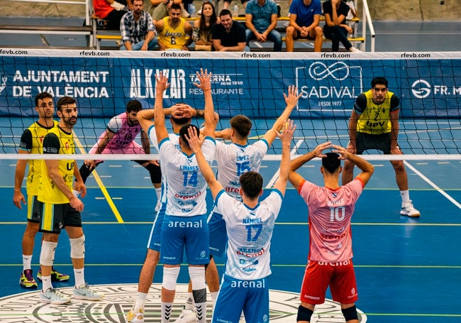 UPV Léleman Conqueridor contra el Arenal Émeye en la presentación del club