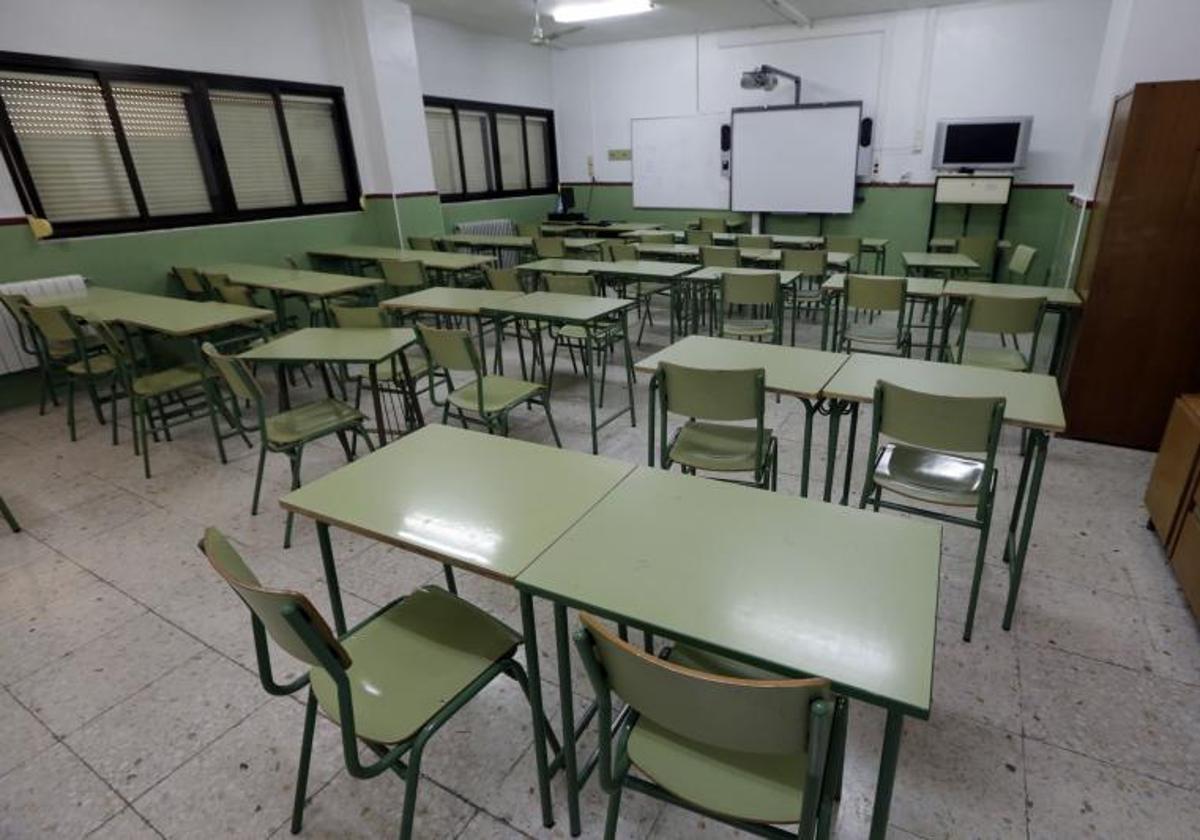 Un aula vacía en un instituto de la Comunitat.