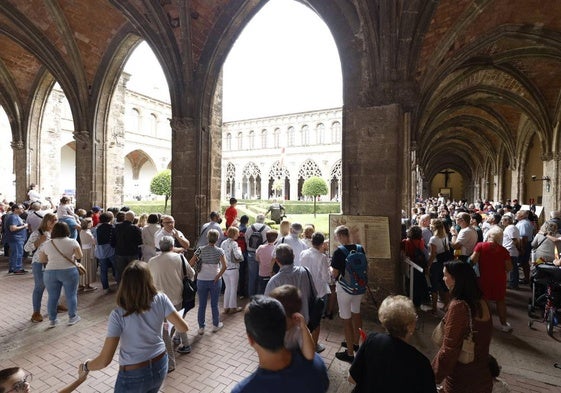 Fotos de la jornada de puertas abiertas en Capitanía General de Valencia con motivo del 12 de octubre