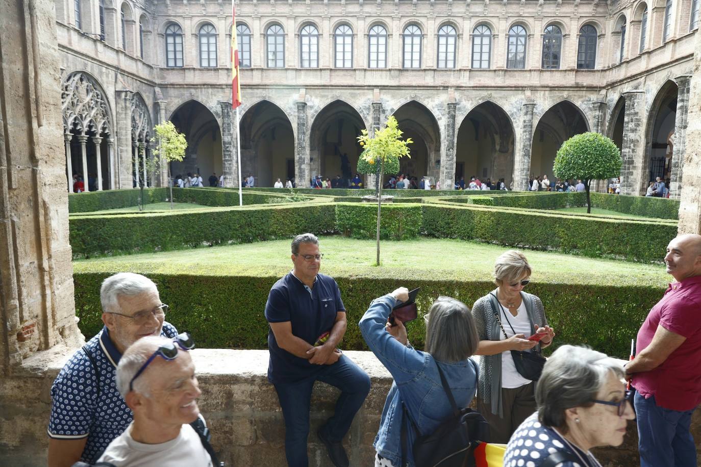 Fotos de la jornada de puertas abiertas en Capitanía General de Valencia con motivo del 12 de octubre