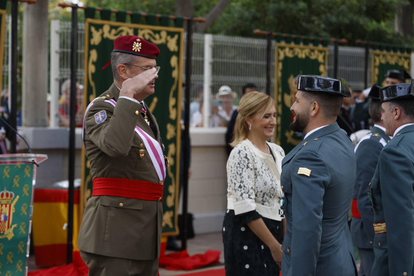 Fotos de la Guardia Civil honrando a su patrona en Cullera