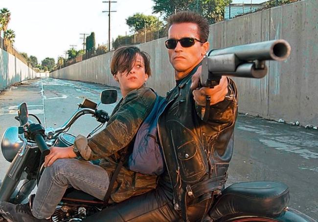 Edward Furlong y Arnold Schwarzenegger