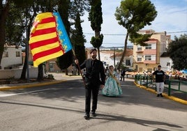 Procesión Cívica del 9 d'Octubre en Loriguilla.