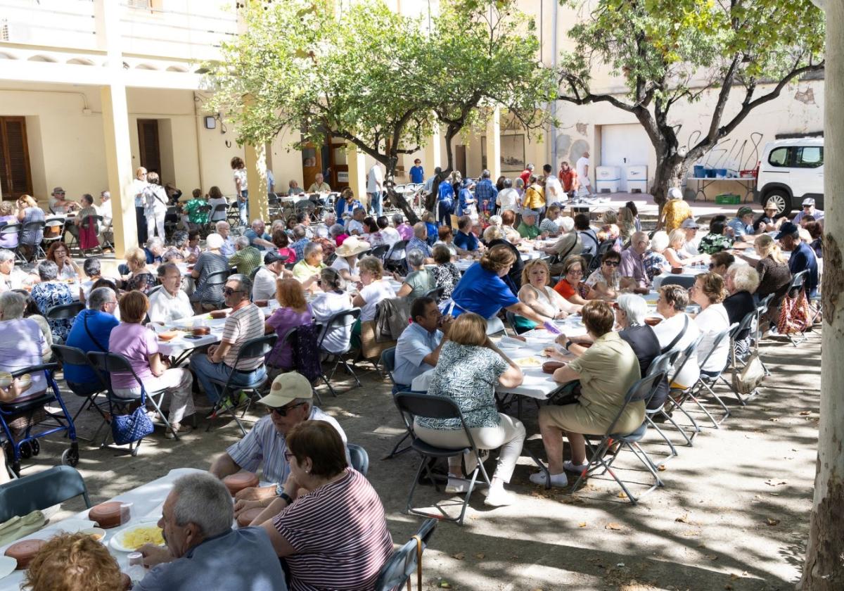 Las actividades acabaron con la comida en el parque Villa Teresita.