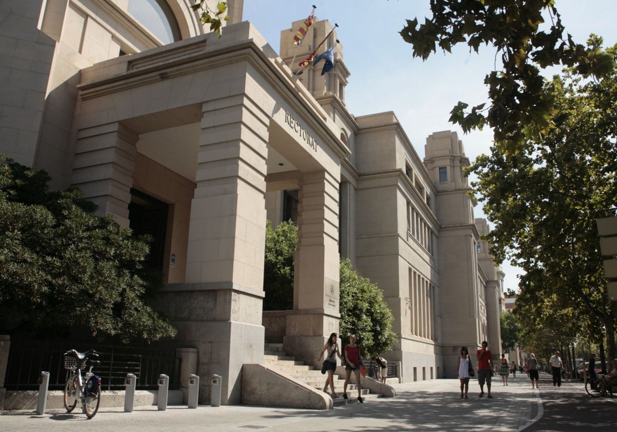 La estafa a estudiantes de la Universitat de València se salda con 18 víctimas que pagaron más de 15.000 euros