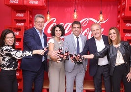 Mazón resalta el «carácter pionero» de la planta de Coca-Cola en Quart de Poblet