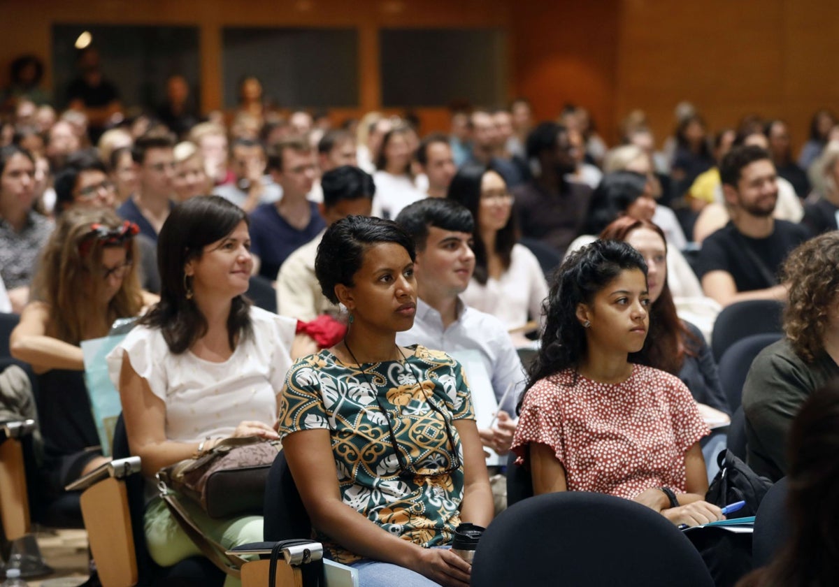 Auxiliares seleccionados para los centros públicos en el curso 2019-2020.