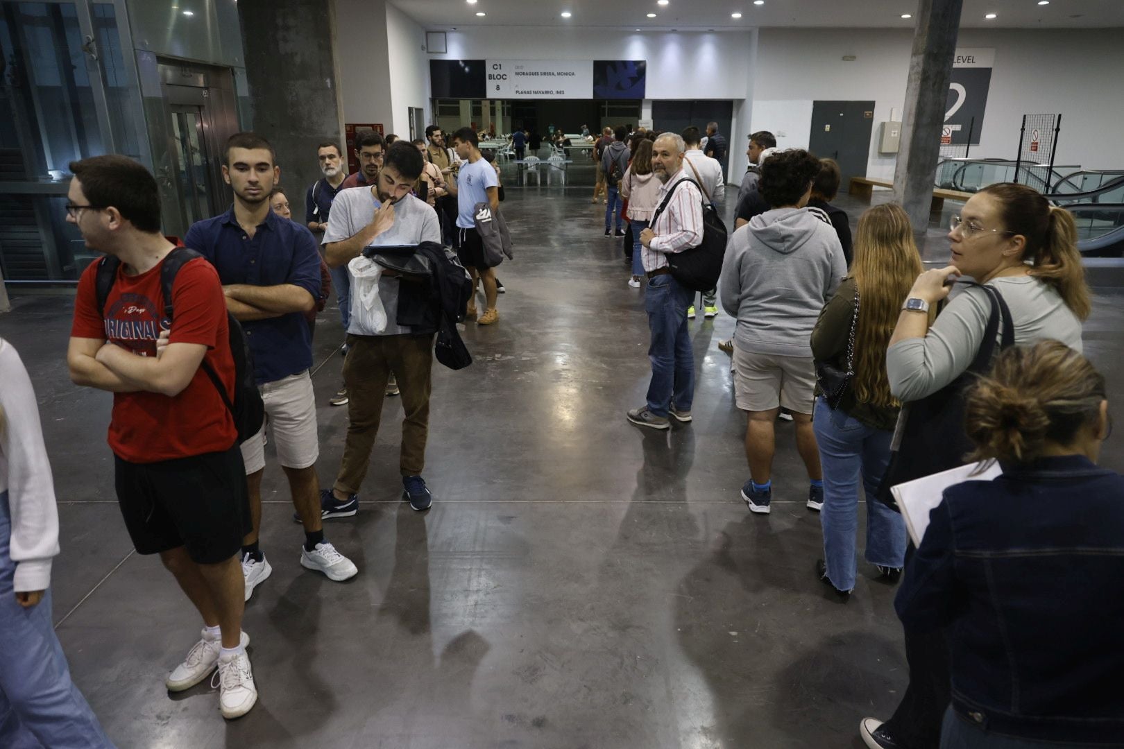 Miles de personas se examinan este sábado de las pruebas de valenciano