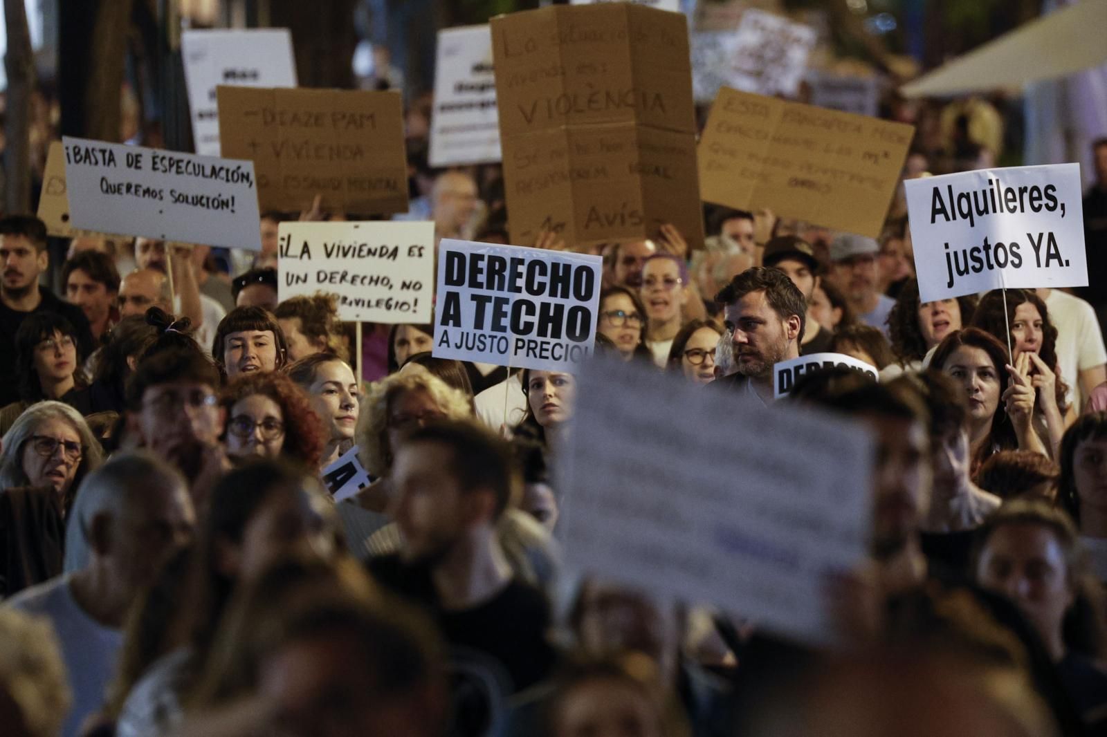 Manifestación en Valencia para protestar contra la crisis de la vivienda