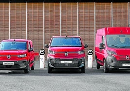 Las versiones electrificadas de los Berlingo, Jumpy y Jumper muestran la nueva imagen de la marca de Citroën.