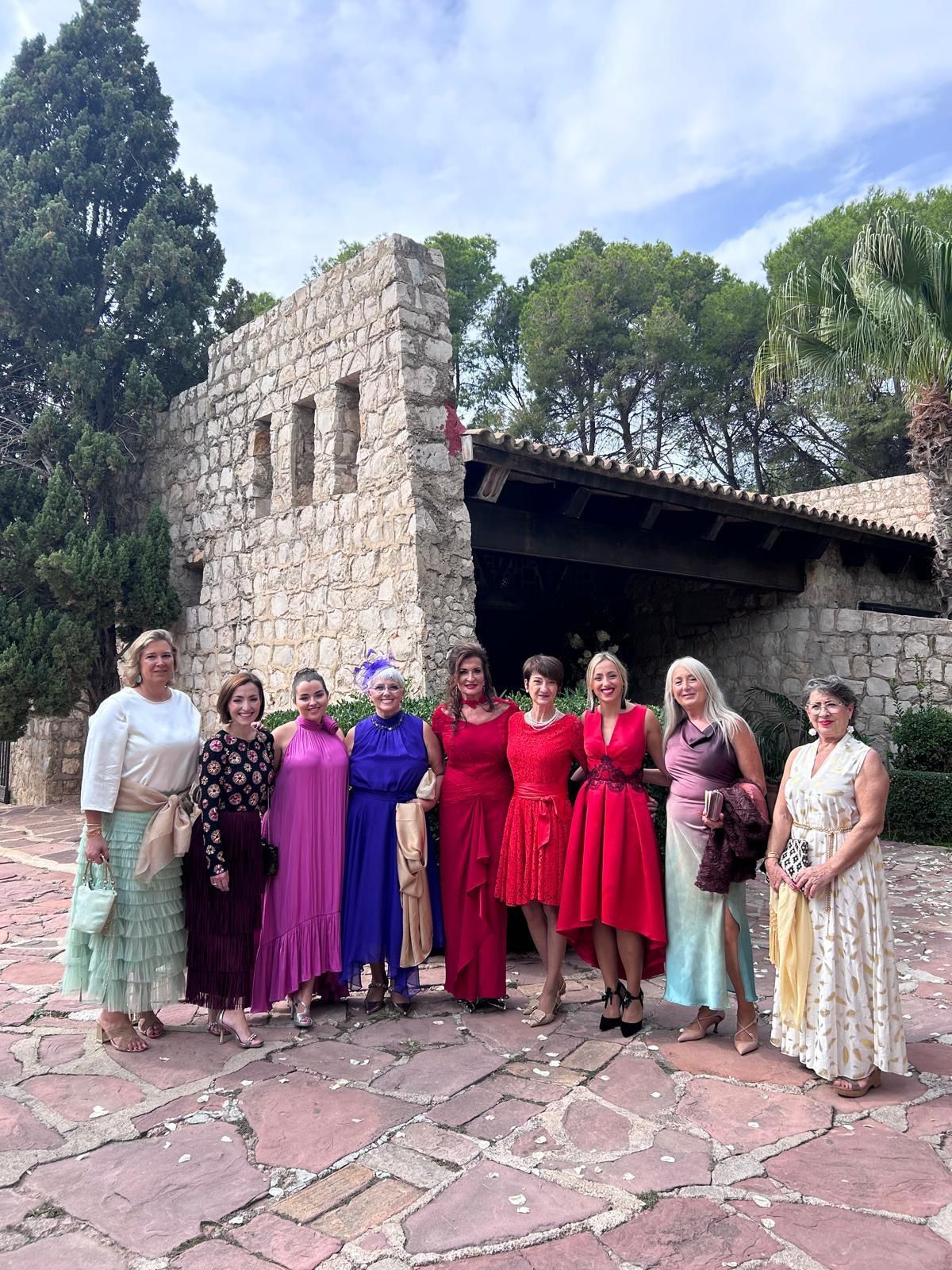 Paula Sanmartín y Hugo Cabo, en su enlace en la Cartuja de Ara Christi de El Puig.