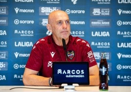 Julián Calero, durante una rueda de prensa previa un partido de Liga