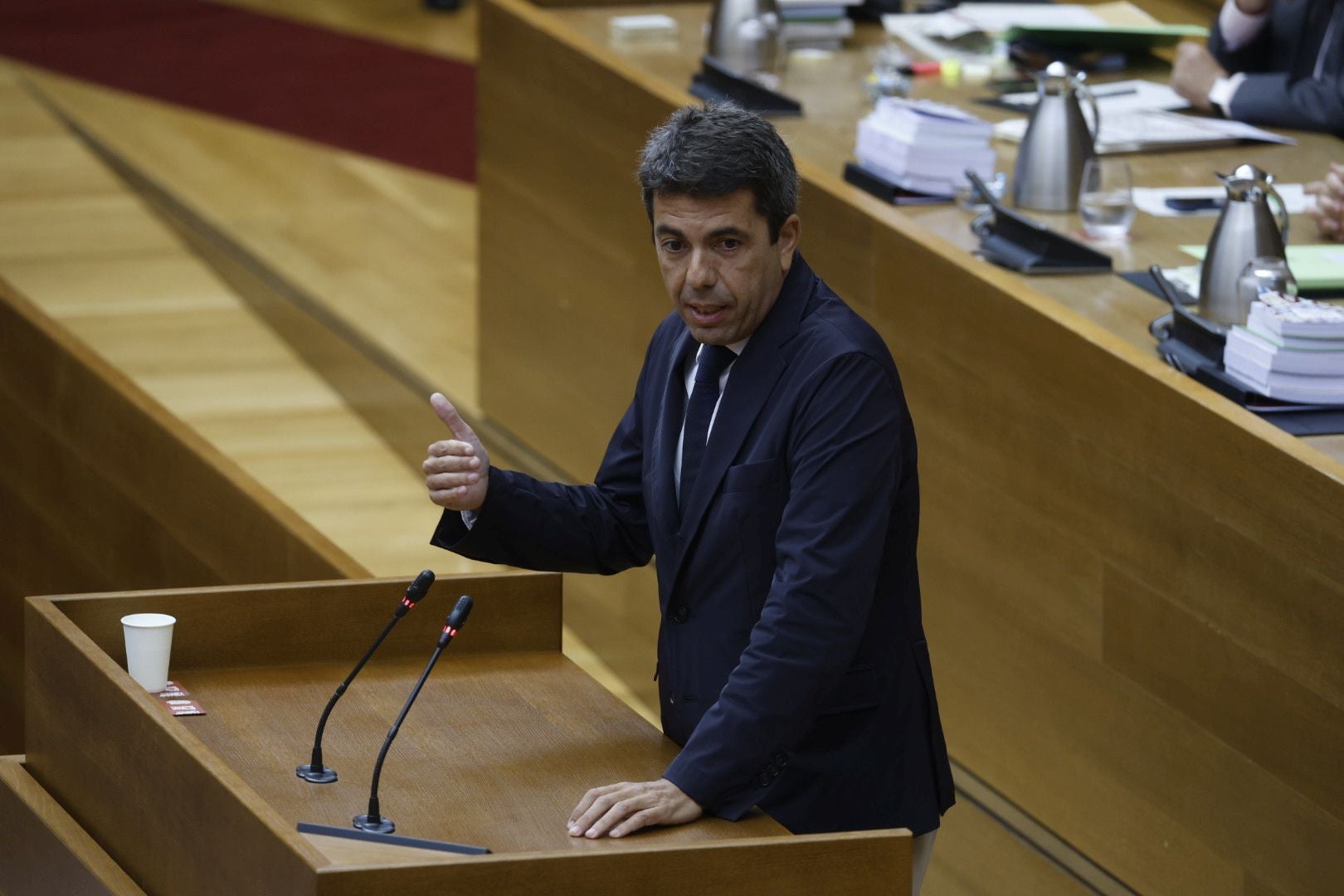 FOTOS | Sesión de control a Mazón en Les Corts