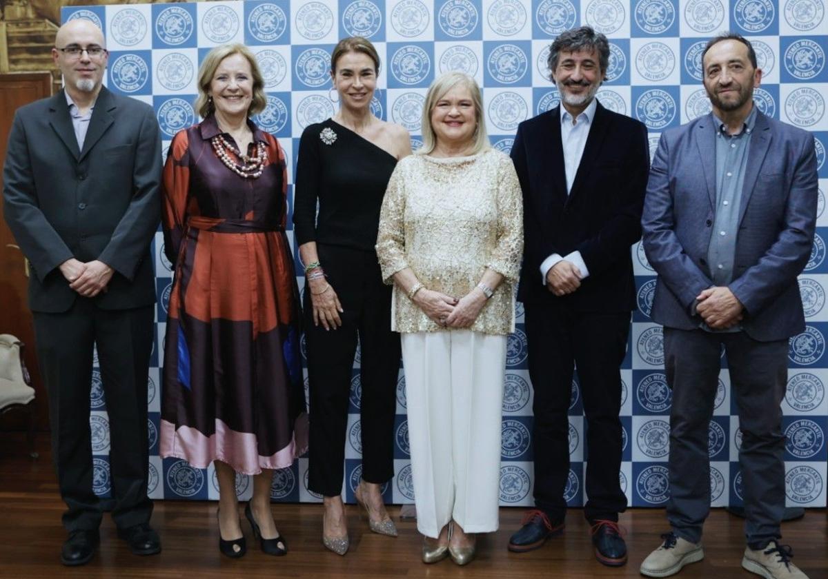 Jorge Fernández, Melania Vázquez, Carmen Posadas, Carmen de Rosa, Manuel Dorado y Santiago Casero.