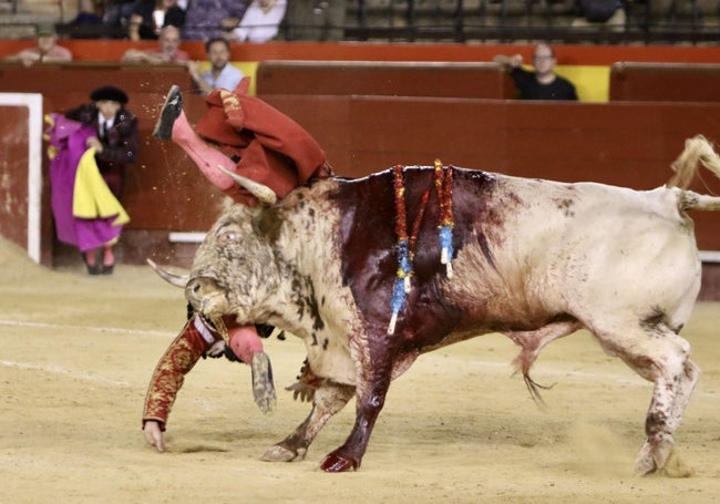 El momento de la cogida.